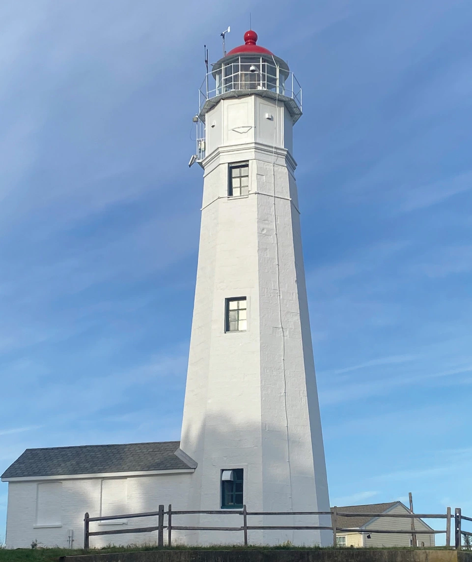 Eaton's Neck Lighthouse - lighthouse under a blue sky