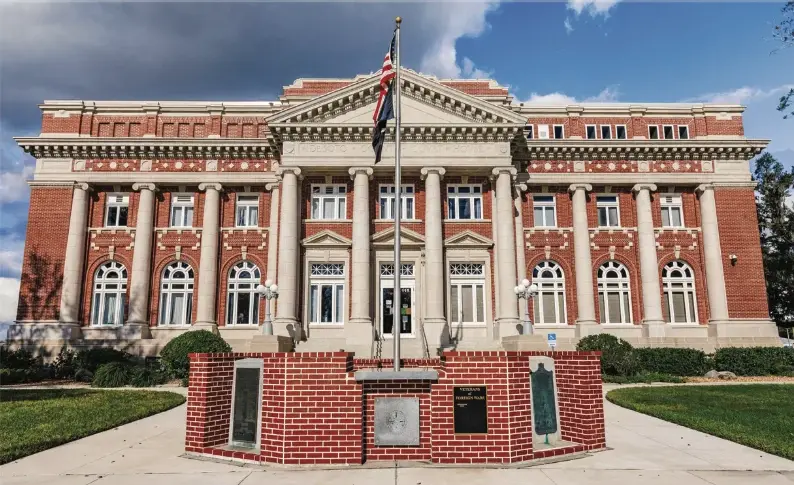 DeSoto County Courthouse